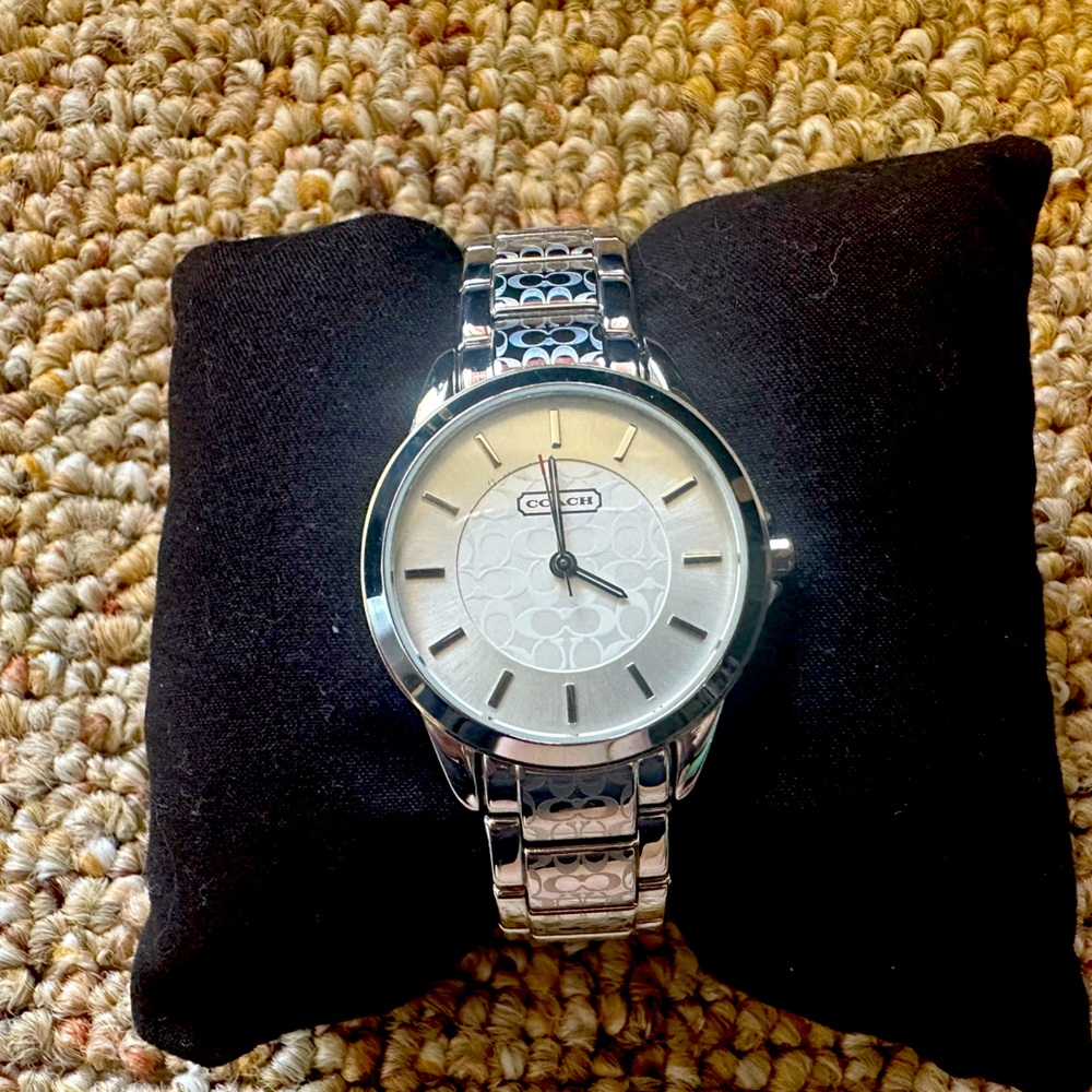 Women’s Coach Watch